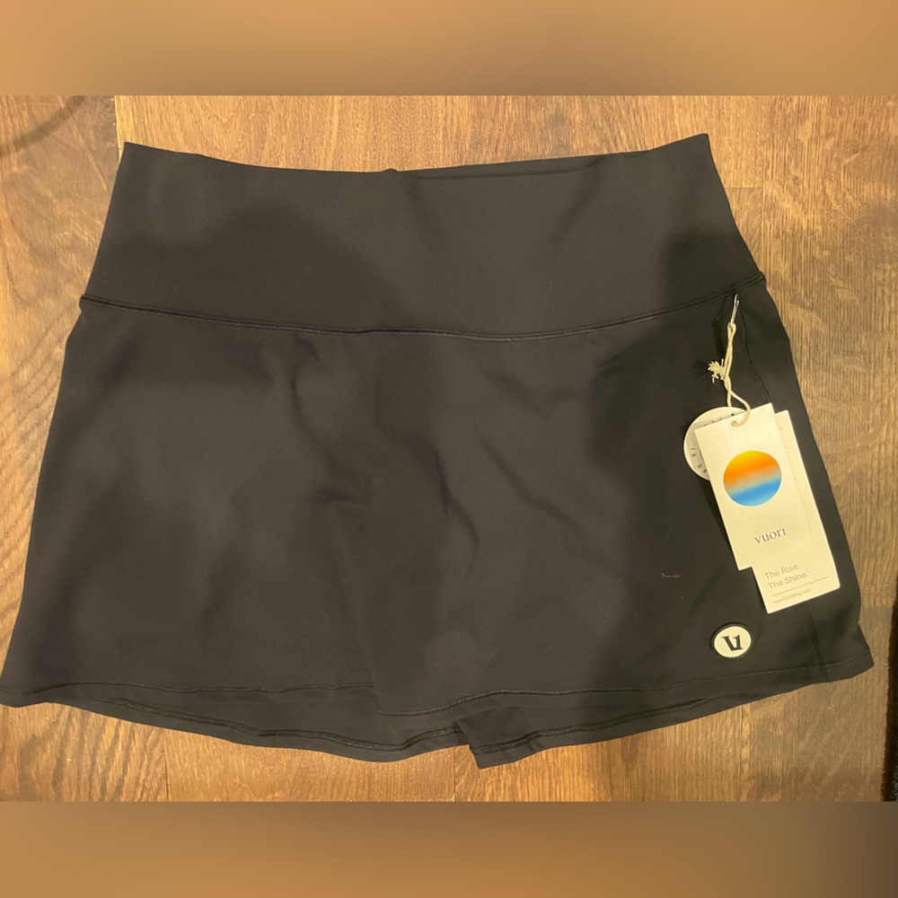 Brand new, never worn Vuori volley skirt